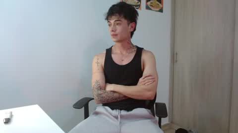 Snapshot of jaico_santos1 chatting on 06-21-26, 11:18 Jaico online show from 06-21-26, 11:18