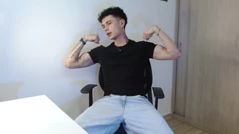 Snapshot of jaico_santos1 chatting on 07-25-26, 11:35 Jaico online show from 07-25-26, 11:35