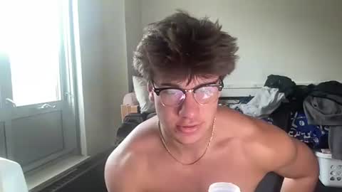 Snapshot of jake_brick chatting on 05-06-26, 06:13 jake_brick online show from 05-06-26, 06:13