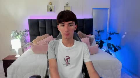 Snapshot of jake_evanss_ chatting on 05-27-26, 02:36 JAKE online show from 05-27-26, 02:36