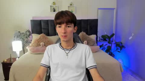 Snapshot of jake_evanss_ chatting on 06-10-26, 02:49 JAKE online show from 06-10-26, 02:49