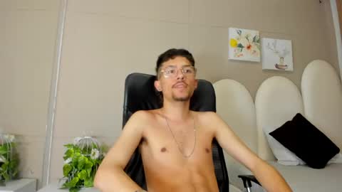 Snapshot of jake_miller__ chatting on 05-15-26, 07:32 Jake online show from 05-15-26, 07:32