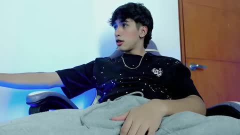 Snapshot of jake_tripp__ chatting on 03-18-26, 02:58 jake online show from 03-18-26, 02:58