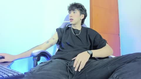 Snapshot of jake_tripp__ chatting on 04-02-26, 03:37 jake online show from 04-02-26, 03:37