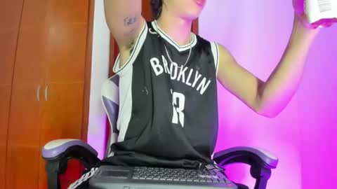 Snapshot of jake_tripp__ chatting on 06-30-26, 01:06 jake online show from 06-30-26, 01:06