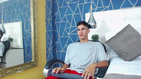 jakemoxleey online show from 01-14-25, 12:24