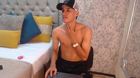 jakemoxleey online show from 01-25-25, 09:57