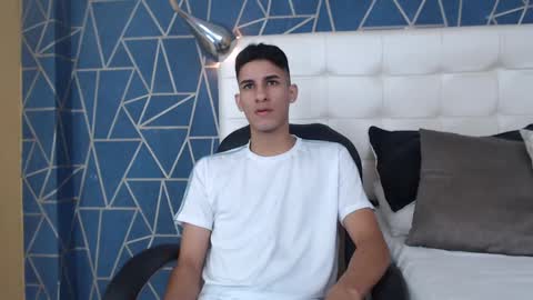 jakemoxleey online show from 02-12-25, 12:33