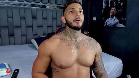 my name is sebas If you come here dont hesitate to say hello Im a guy who really likes having conversations and having hot online show from 02-04-26, 02:45