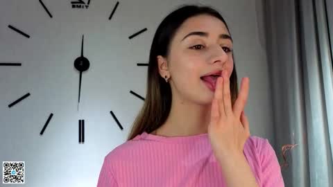 Iris online show from 11-25-25, 04:12