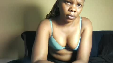 jalia12 online show from 04-06-26, 11:11