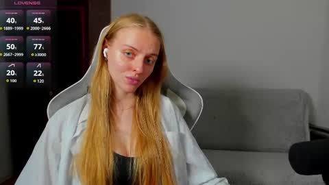 Snapshot of jam_cream chatting on 07-13-26, 10:07 Sofia online show from 07-13-26, 10:07