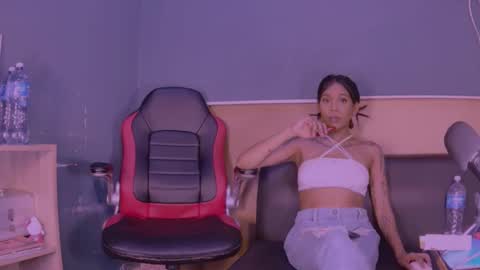 Snapshot of jamaicanbabex chatting on 01-19-25, 10:17 jamaicanbabex online show from 01-19-25, 10:17