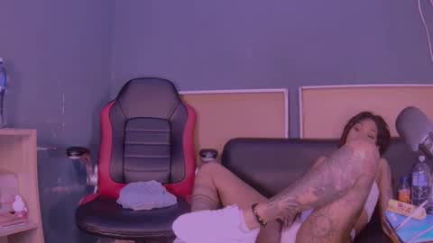 Snapshot of jamaicanbabex chatting on 01-19-25, 01:22 jamaicanbabex online show from 01-19-25, 01:22