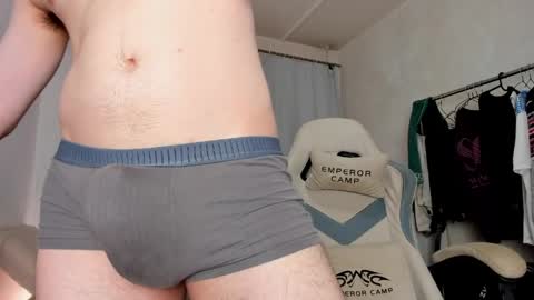 Snapshot of jame_flow chatting on 06-04-26, 05:41 Hey there Im Jame online show from 06-04-26, 05:41