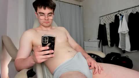 Snapshot of jame_flow chatting on 06-06-26, 08:57 Hey there Im Jame online show from 06-06-26, 08:57
