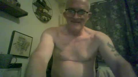 Snapshot of james51592064 chatting on 01-11-25, 11:13 James online show from 01-11-25, 11:13