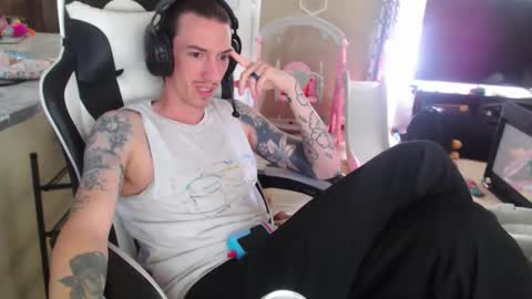 James51905 online show from 05-06-26, 07:08