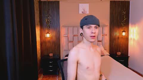 james_adamss_ online show from 03-25-26, 01:17