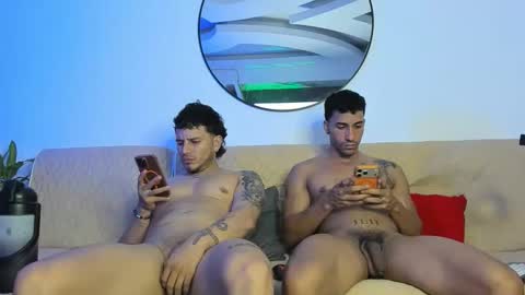 james_and_max online show from 06-11-26, 02:53