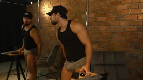 Snapshot of james_axel chatting on 05-01-26, 02:10 James Axel online show from 05-01-26, 02:10