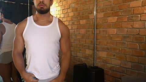 Snapshot of james_axel chatting on 05-10-26, 02:22 James Axel online show from 05-10-26, 02:22