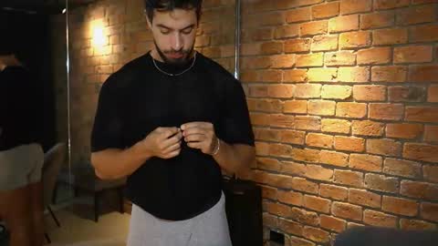 Snapshot of james_axel chatting on 07-12-26, 02:41 James Axel online show from 07-12-26, 02:41