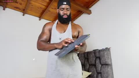 Snapshot of james_bbcmuscle chatting on 06-26-26, 01:10 James BBC online show from 06-26-26, 01:10