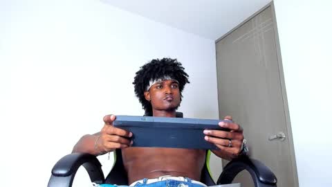 james_makony_1 online show from 01-22-25, 09:02