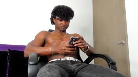 james_makony_1 online show from 02-20-25, 07:12