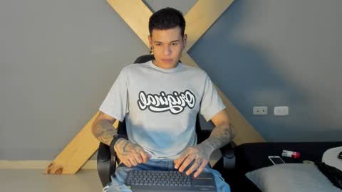 Snapshot of jamesinked_ chatting on 12-06-24, 07:01 Jamesinked online show from 12-06-24, 07:01