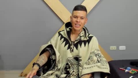 Snapshot of jamesinked_ chatting on 12-19-24, 05:40 Jamesinked online show from 12-19-24, 05:40