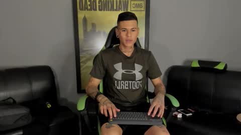 Snapshot of jamesinked_ chatting on 12-21-24, 05:03 Jamesinked online show from 12-21-24, 05:03