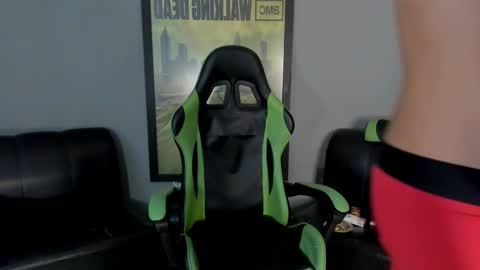 Snapshot of jamesinked_ chatting on 01-12-25, 07:53 Jamesinked online show from 01-12-25, 07:53