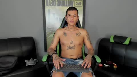 Snapshot of jamesinked_ chatting on 01-15-25, 09:41 Jamesinked online show from 01-15-25, 09:41