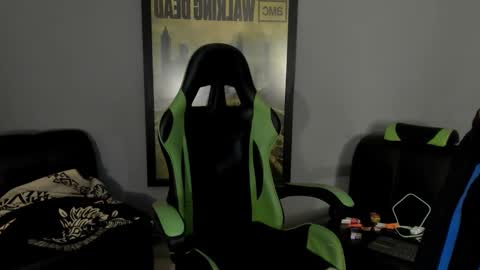 Snapshot of jamesinked_ chatting on 02-02-25, 02:38 Jamesinked online show from 02-02-25, 02:38