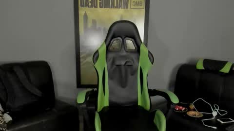 Snapshot of jamesinked_ chatting on 02-04-25, 10:55 Jamesinked online show from 02-04-25, 10:55