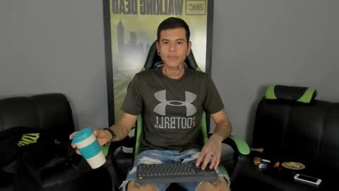 Snapshot of jamesinked_ chatting on 02-11-25, 09:56 Jamesinked online show from 02-11-25, 09:56