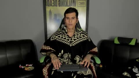 Snapshot of jamesinked_ chatting on 03-10-25, 01:56 Jamesinked online show from 03-10-25, 01:56