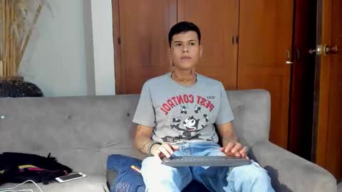 Snapshot of jamesinked_ chatting on 10-18-25, 02:47 Jamesinked online show from 10-18-25, 02:47