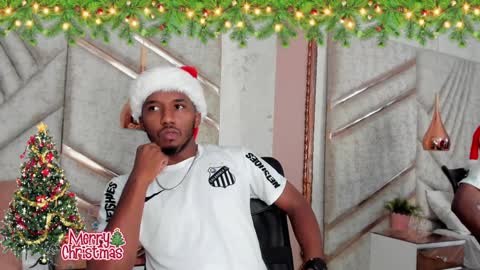 Snapshot of jamesparck chatting on 12-23-24, 06:27 James online show from 12-23-24, 06:27