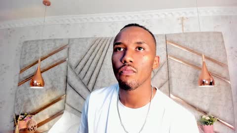 Snapshot of jamesparck chatting on 01-14-25, 03:04 James online show from 01-14-25, 03:04