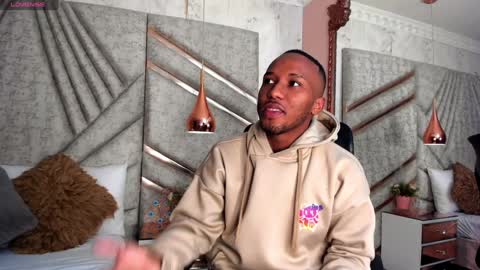 Snapshot of jamesparck chatting on 01-23-25, 11:48 James online show from 01-23-25, 11:48