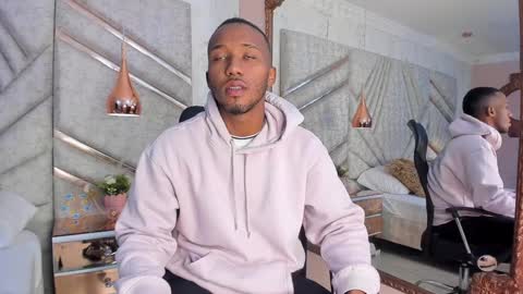 Snapshot of jamesparck chatting on 01-25-25, 12:26 James online show from 01-25-25, 12:26