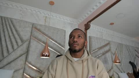 Snapshot of jamesparck chatting on 01-31-25, 12:18 James online show from 01-31-25, 12:18