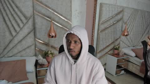 Snapshot of jamesparck chatting on 02-05-25, 12:17 James online show from 02-05-25, 12:17