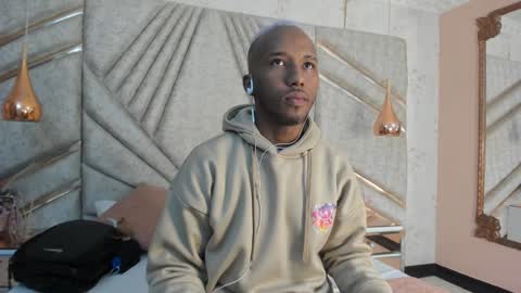 Snapshot of jamesparck chatting on 02-08-25, 11:01 James online show from 02-08-25, 11:01