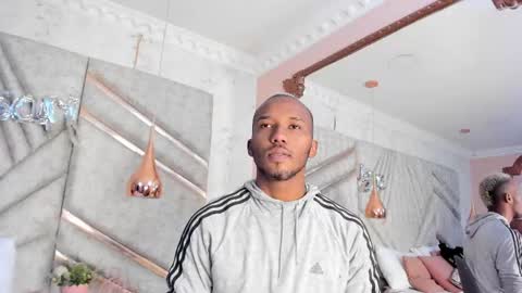 Snapshot of jamesparck chatting on 02-21-25, 12:39 James online show from 02-21-25, 12:39