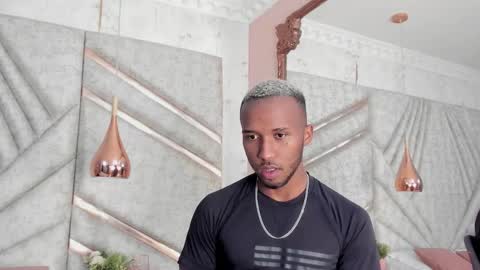 Snapshot of jamesparck chatting on 02-28-25, 03:48 James online show from 02-28-25, 03:48