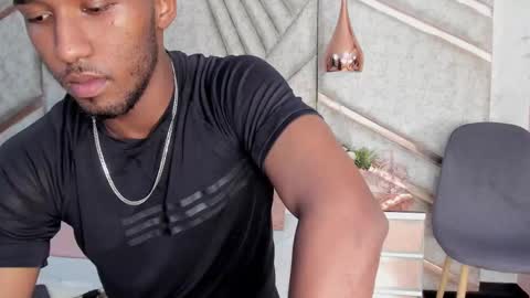 Snapshot of jamesparck chatting on 02-28-25, 06:52 James online show from 02-28-25, 06:52